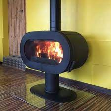 Купить Печь-камин Invicta Fifty Sur Pied в интерьере чугунная в Барановичах в Барановичах