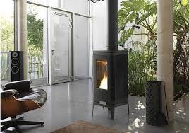 Купить Печь-камин Invicta Iwaki on base в интерьере чугунная в Барановичах в Барановичах