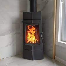 Печь-камин чугунный Invicta Chamane 14 в интерьере Амазонка бай фото  в Барановичах