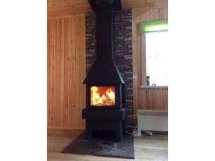 Недорогой камин Бавария 3 стекла чёрная фото в интерьере в Барановичах