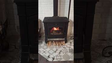 Печь-камин чугунный FireWay Gunter в интерьере чёрный Амазонка бай фото в Барановичах