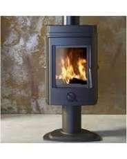 Печь-камин чугунный Invicta Mesnil в интерьере Амазонка бай фото в Барановичах