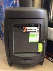 Печь-камин чугунный Invicta La Borne 2 в интерьере Амазонка бай фото в Барановичах