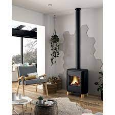 Печь-камин чугунный Invicta Carolo в интерьере Амазонка бай фото  в Барановичах