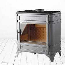 Печь-камин чугунный Invicta Siam в интерьере Амазонка бай фото в Барановичах