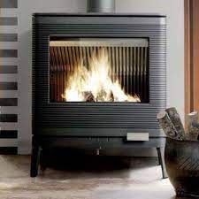 Печь-камин чугунный Invicta Kazan в интерьере Амазонка бай фото в Барановичах